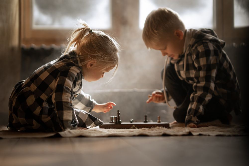 فواید شطرنج برای رشد ذهنی کودکان و افزایش تمرکز آن‌ها